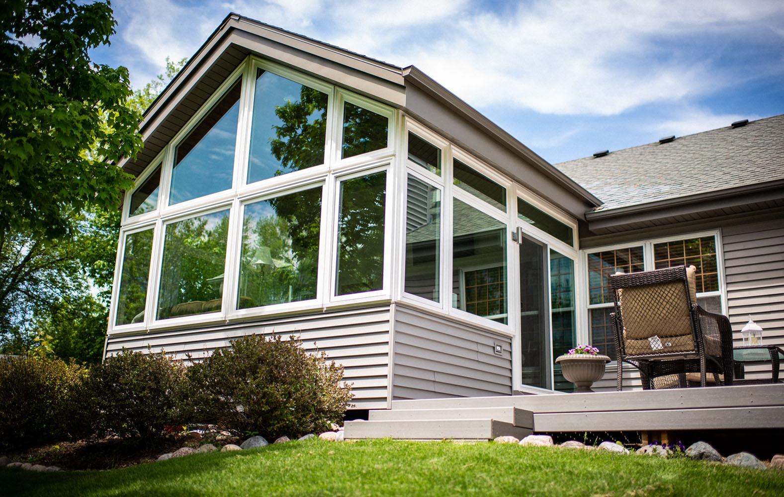 Sunroom Addition Cost Can I Afford It 2022 Price Guide sunroom-addition-cost-can-i-afford-it-2022-price-guide