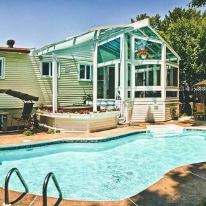 Specialized-sunroom-in-your-area-768x512-300x300